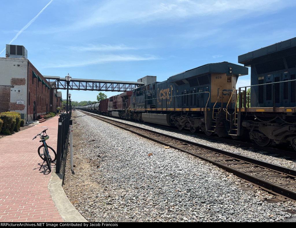 CSX 829